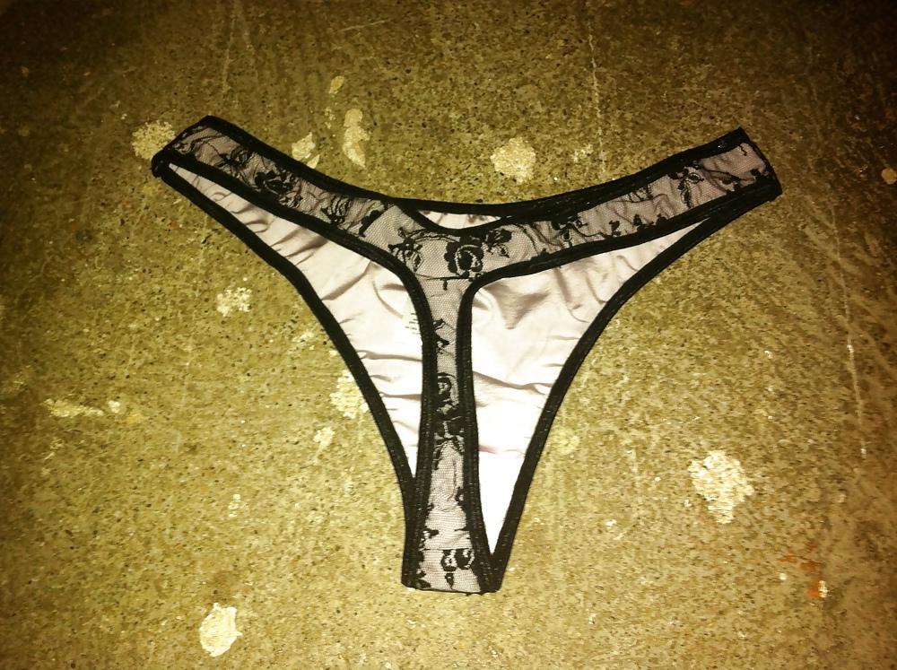 18P Thong of Sister