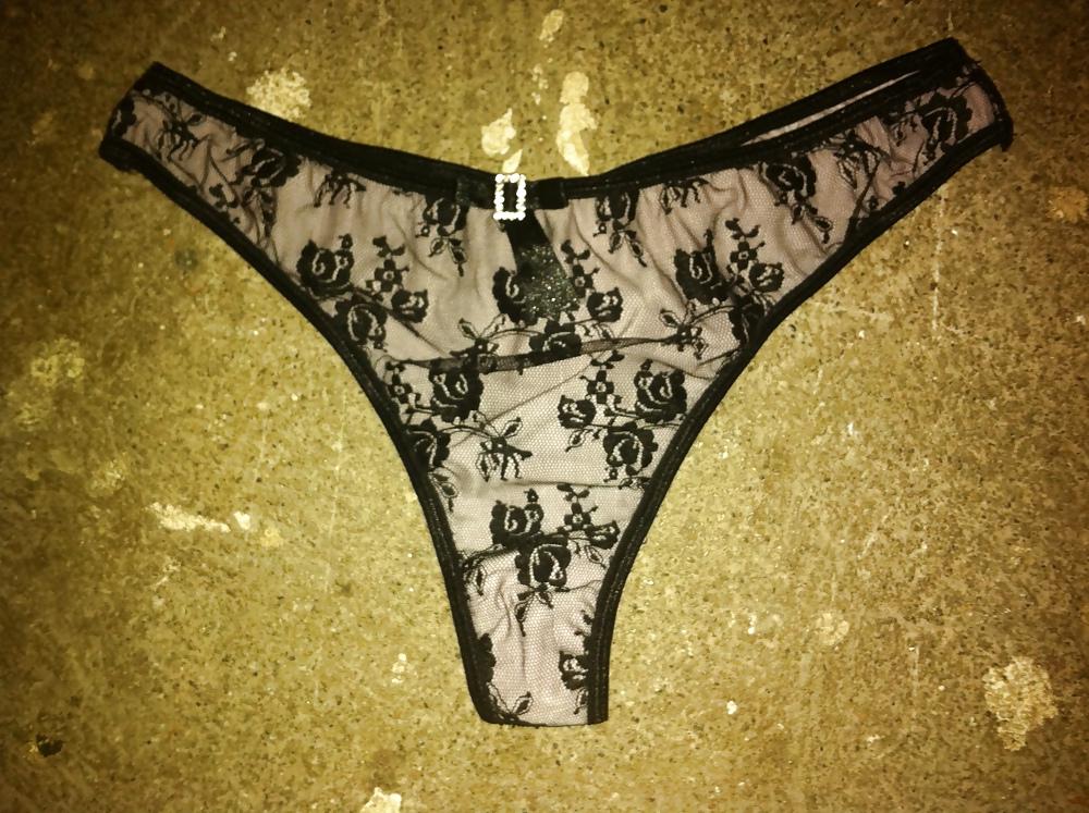 18P Thong of Sister
