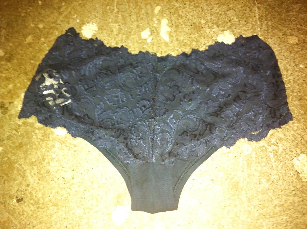 18P Thong of Sister