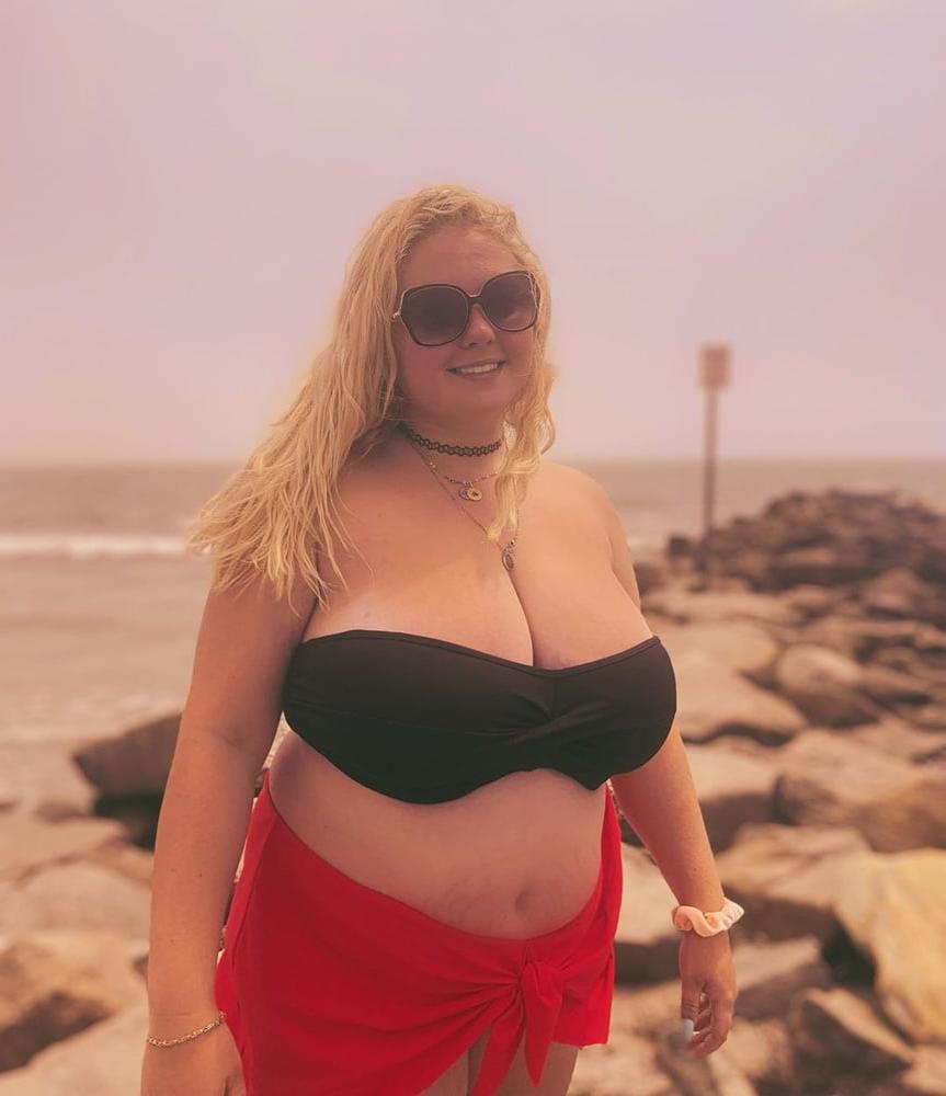 25P Huge tits TikTok Thot