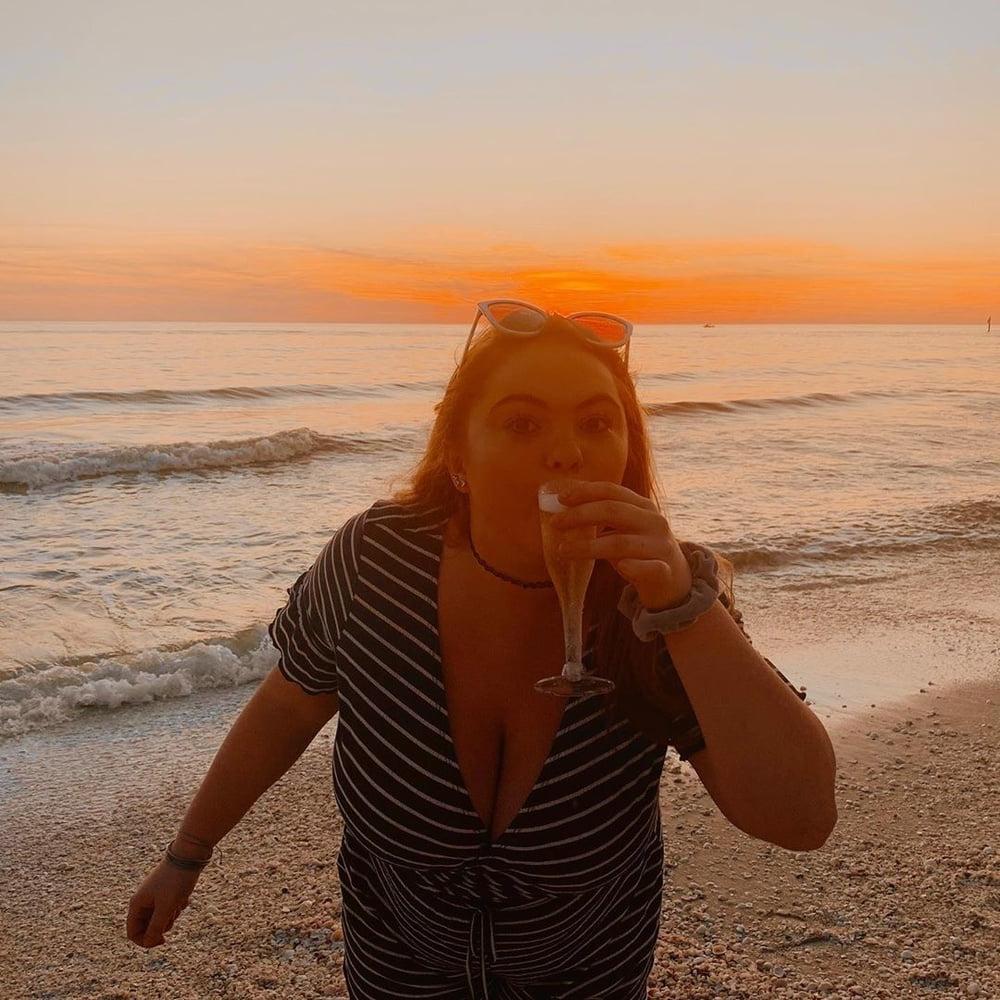 25P Huge tits TikTok Thot