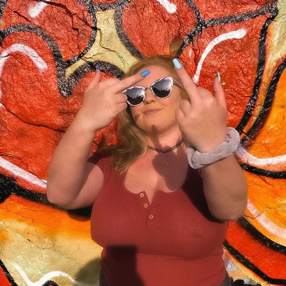 25P Huge tits TikTok Thot
