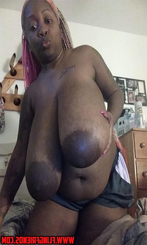 17P HUGE TITS HUGE AREOLAS
