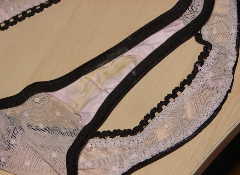 17P me lifting my 18YO daughters skirt hot panties