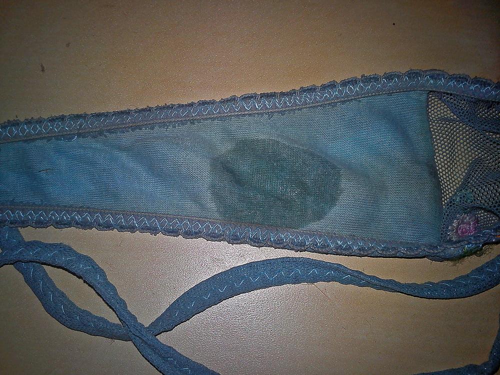 17P me lifting my 18YO daughters skirt hot panties
