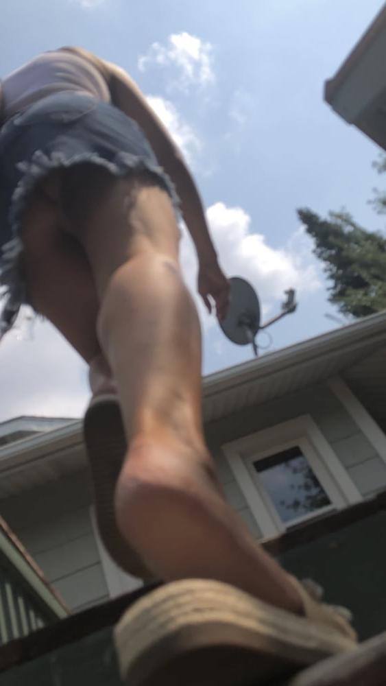 15P Upskirt milf jean skirt