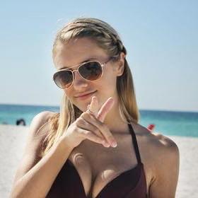 25P This slim blonde is fucking hot