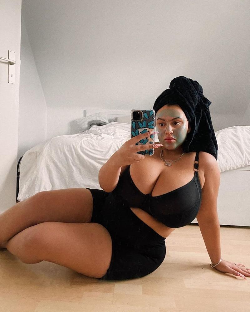 25P Huge Boobs During Covid-19