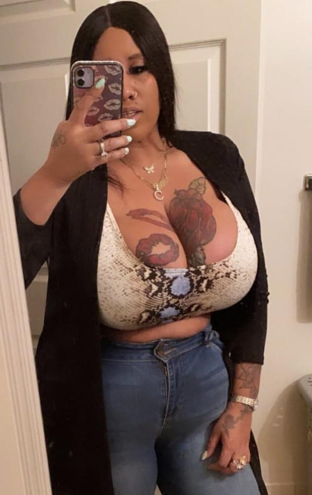 9P huge tits