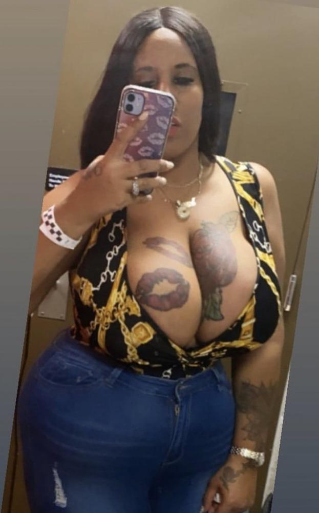 9P huge tits