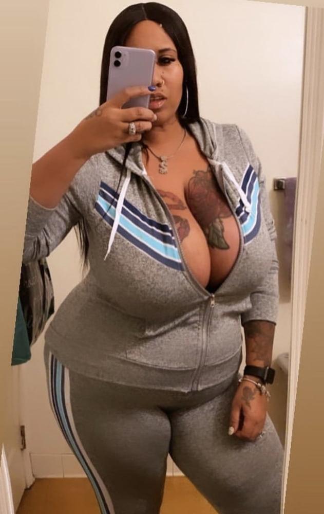 9P huge tits