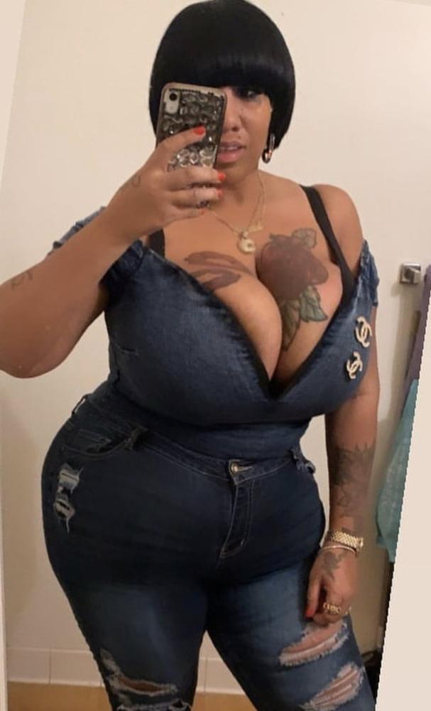 9P huge tits