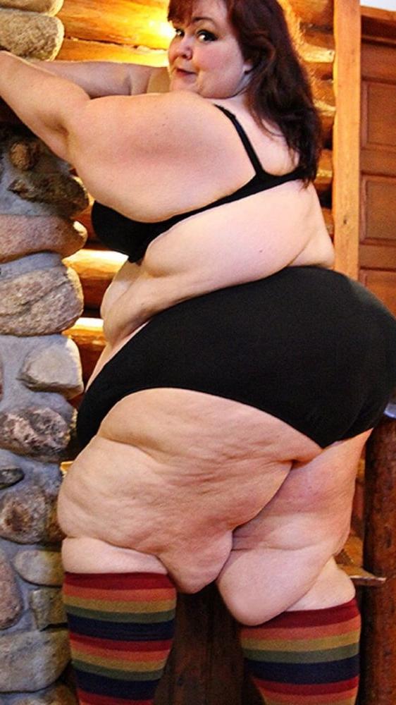 25P Ssbbw huge panties trobing desire