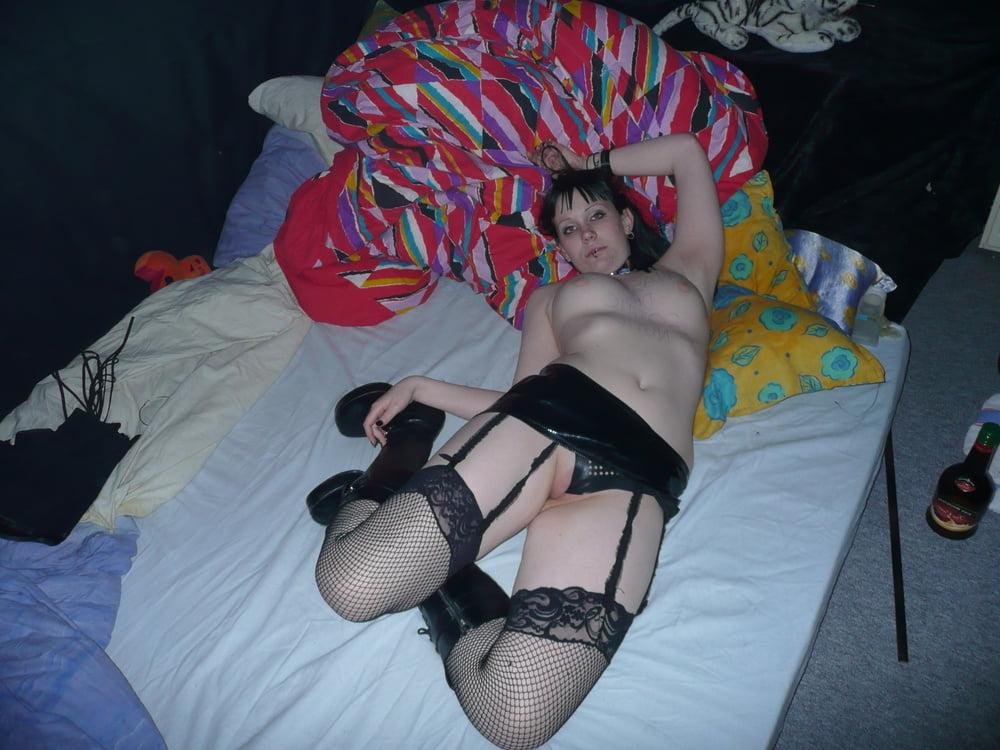 25P exposed mature slave whore cunts