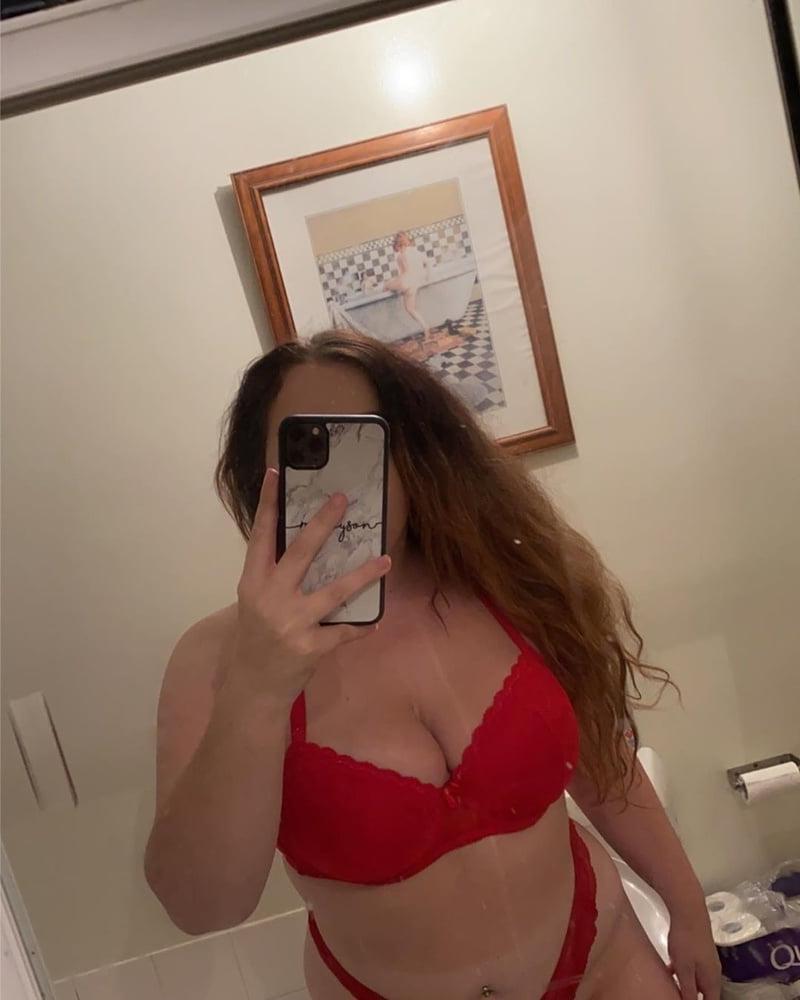 9P Huge tits