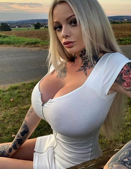 22P SEXY DOLLS with HUGE BOOBS