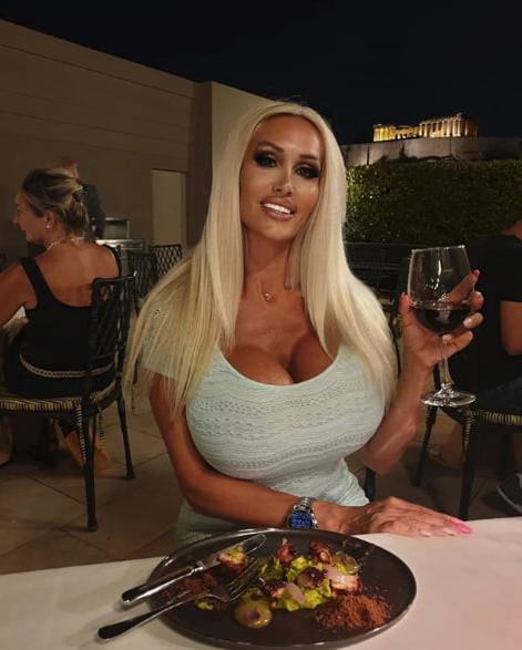 22P SEXY DOLLS with HUGE BOOBS