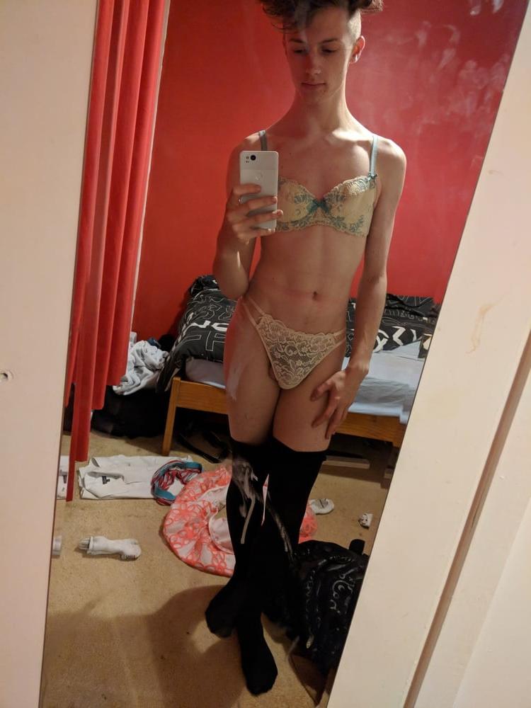 25P Sissy Leah Mae