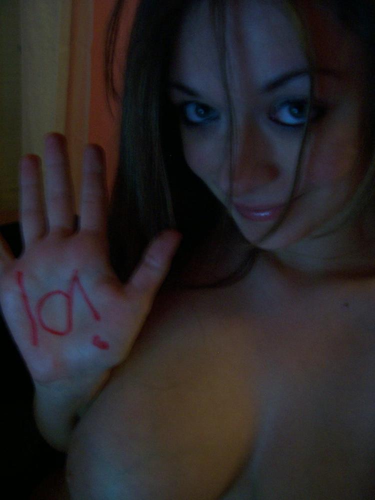 25P Teen with huge tits !