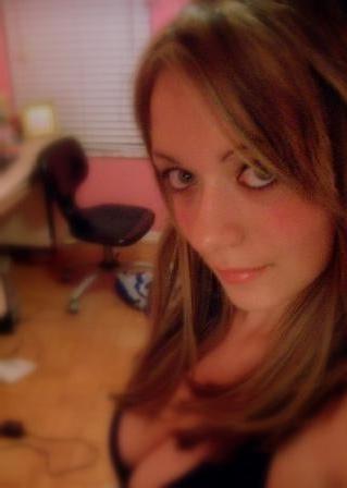 25P Teen with huge tits !