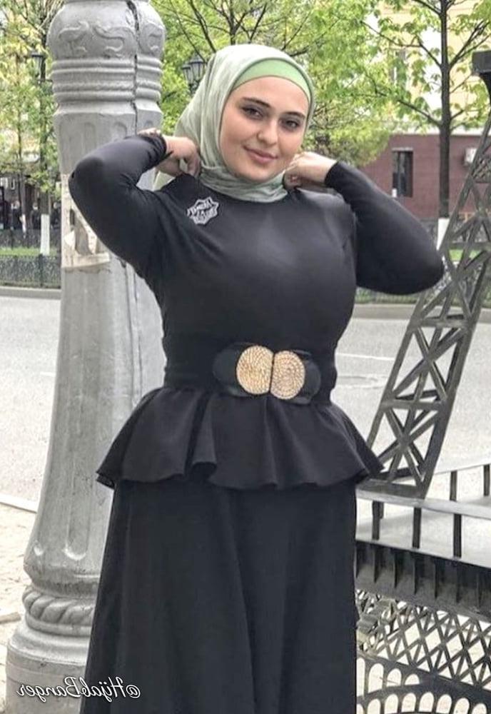 25P Turkish Muslim Mature Hijab - HUGE BOOBS Milf (NON-Porn)