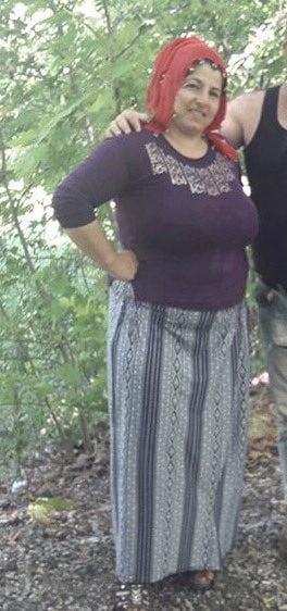 20P Turkish Muslim Mature Hijab - HUGE BOOBS Milf (NON-Porn)