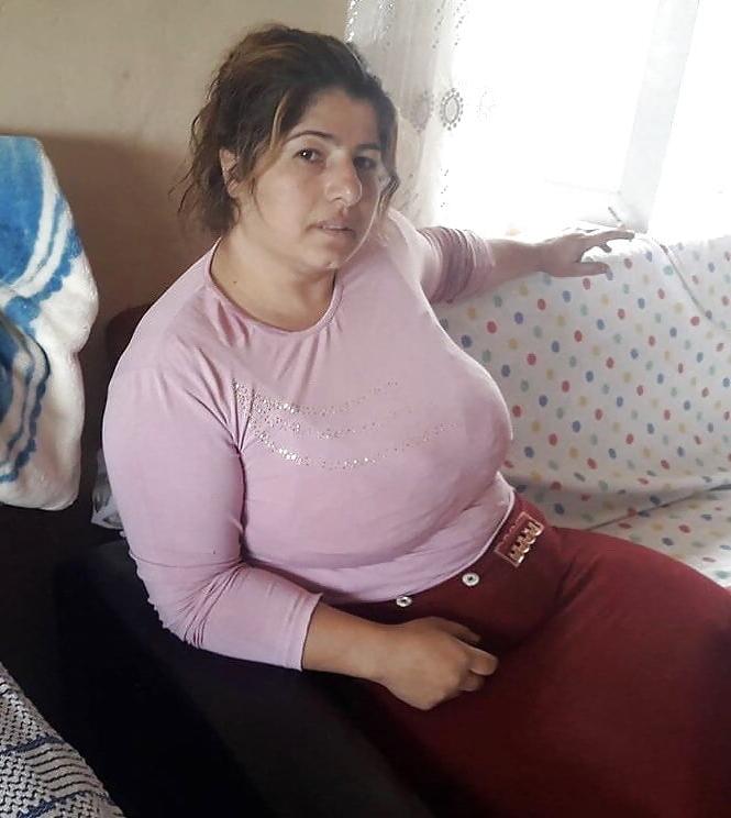 20P Turkish Muslim Mature Hijab - HUGE BOOBS Milf (NON-Porn)