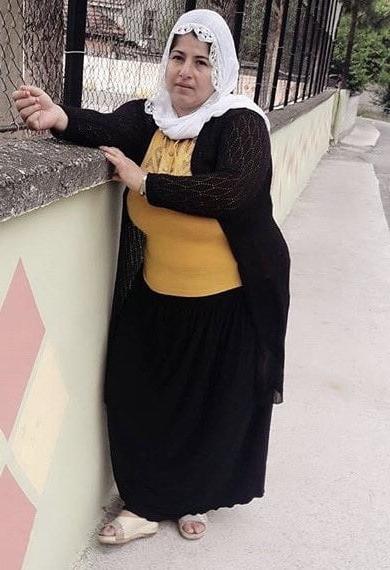20P Turkish Muslim Mature Hijab - HUGE BOOBS Milf (NON-Porn)
