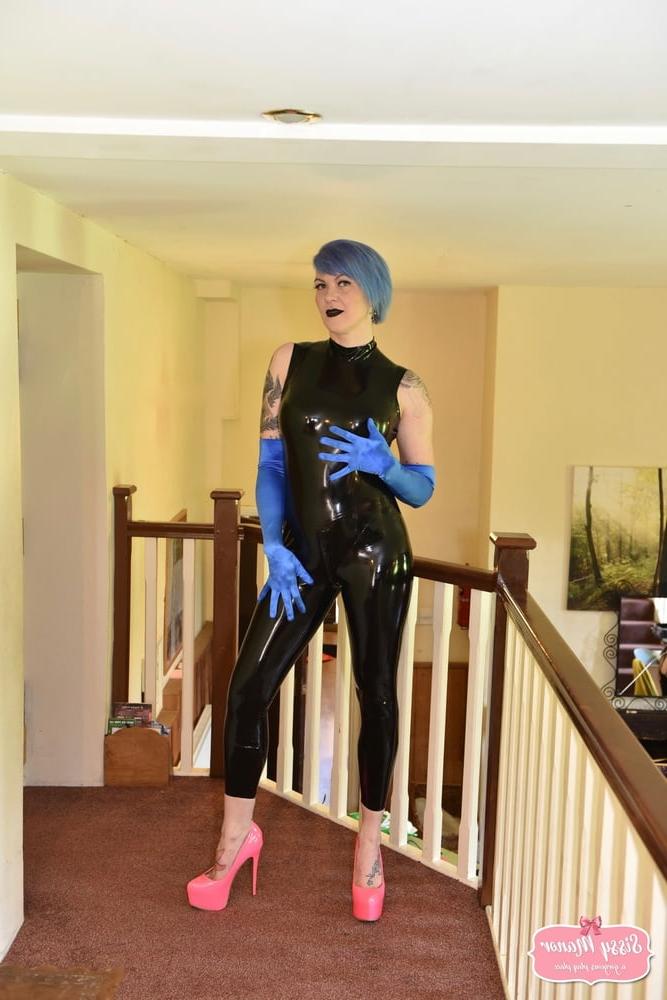 25P Sissy Manor (Mega)