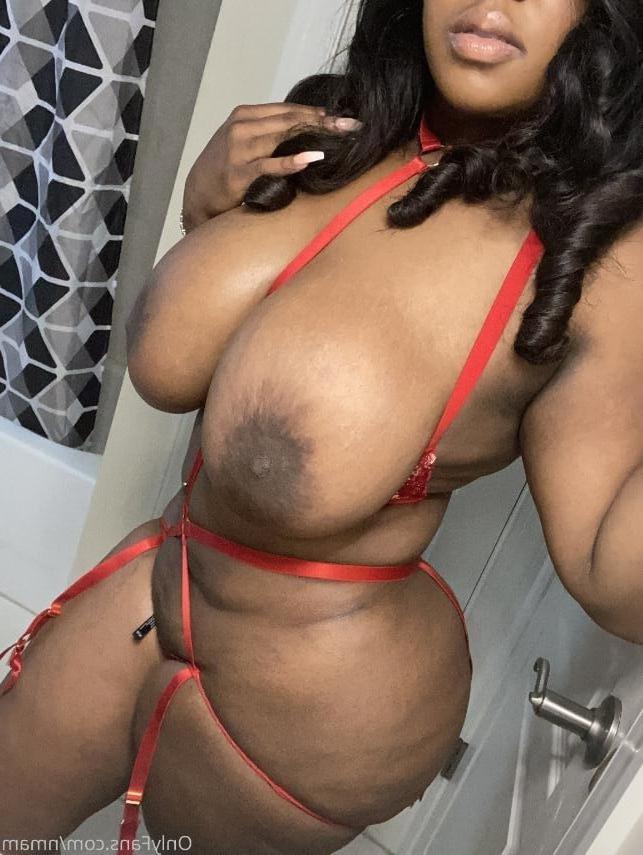 12P Huge tits