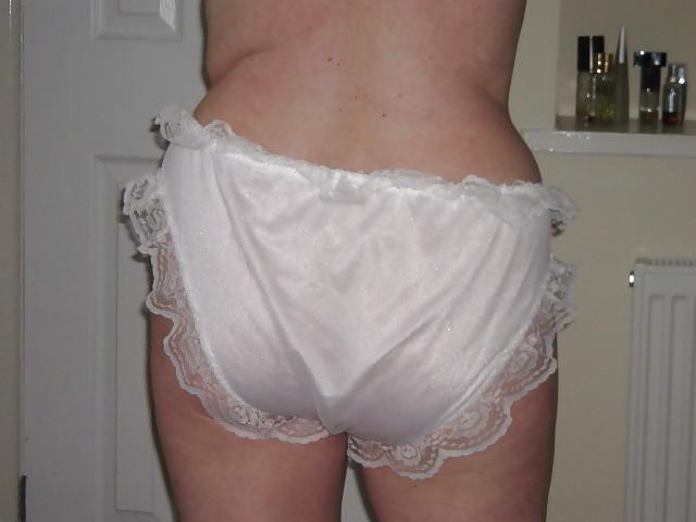 25P Wife and her sissy in and out of panties