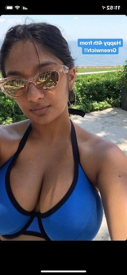 18P Hot Indian college chick with huge tits