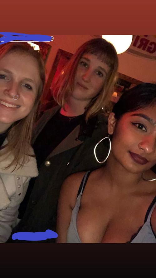 18P Hot Indian college chick with huge tits