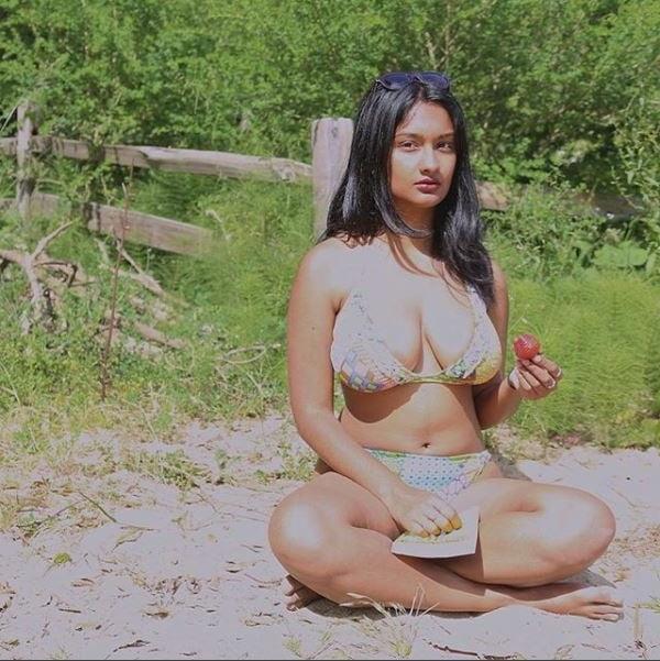 18P Hot Indian college chick with huge tits