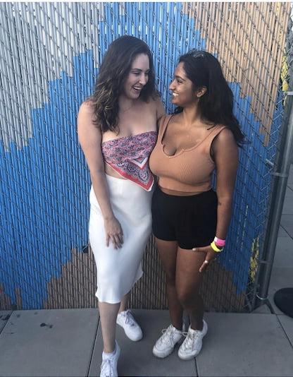 18P Hot Indian college chick with huge tits