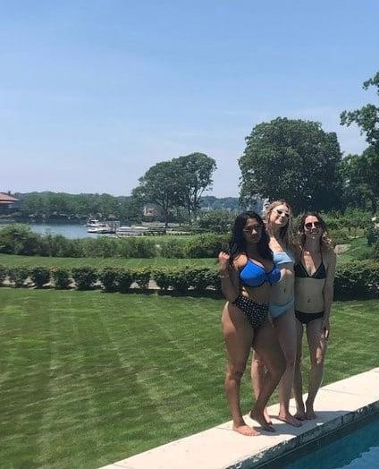 18P Hot Indian college chick with huge tits