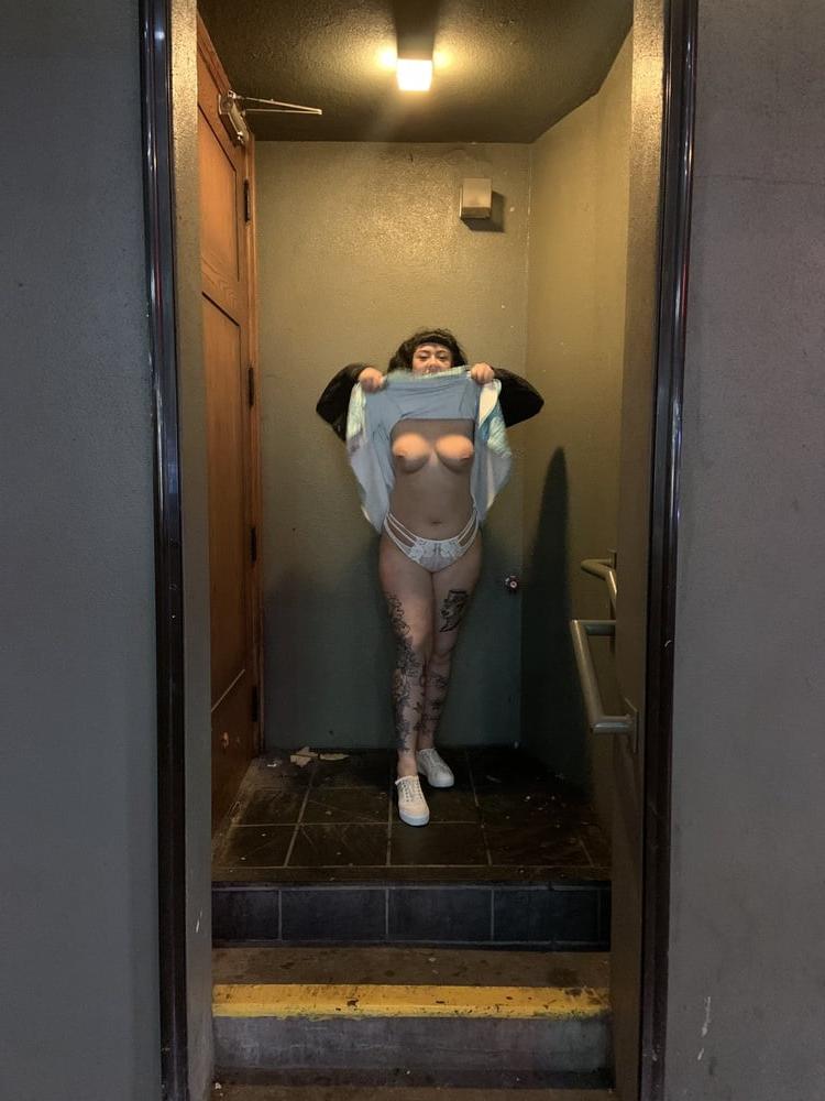 25P Rachel and her huge tits