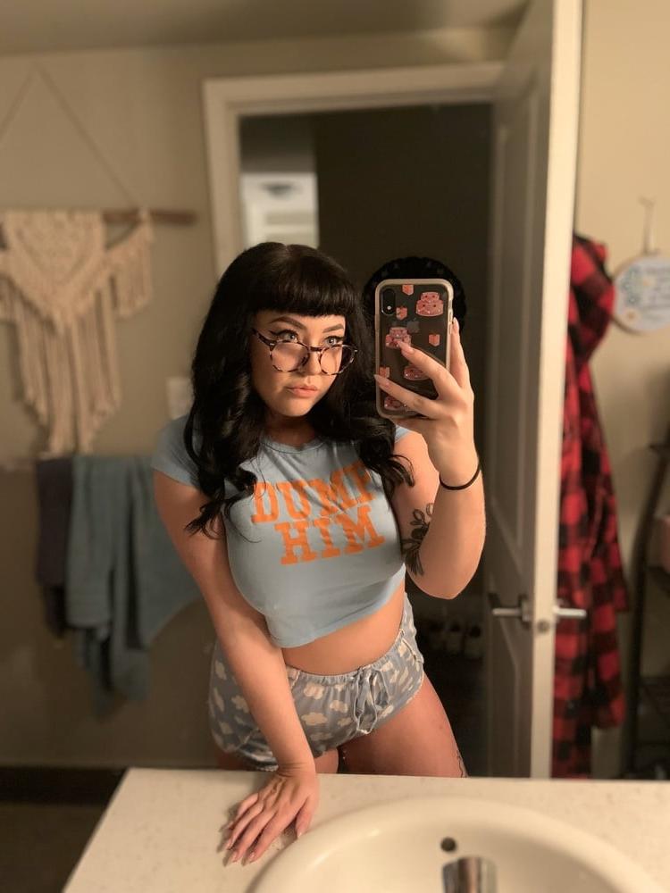 25P Rachel and her huge tits