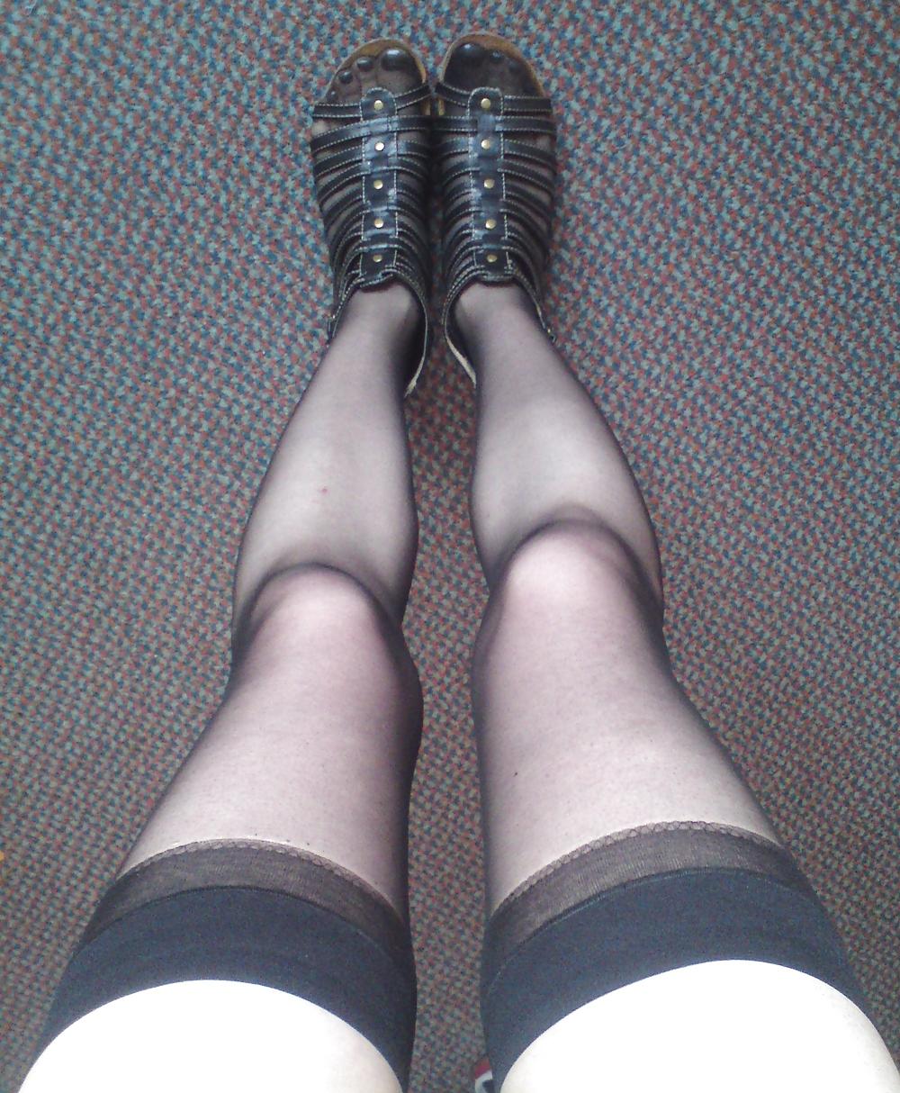 16P Sissy feet n legs