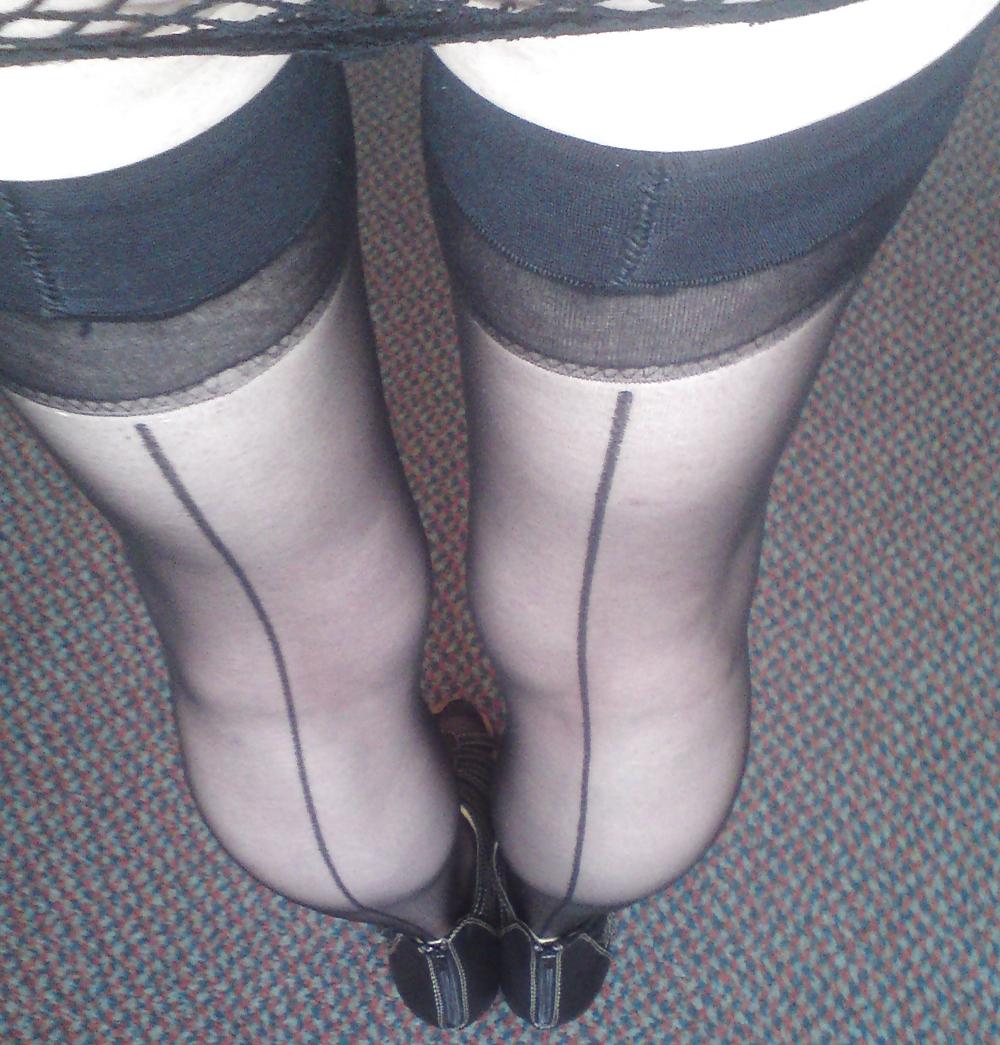 16P Sissy feet n legs