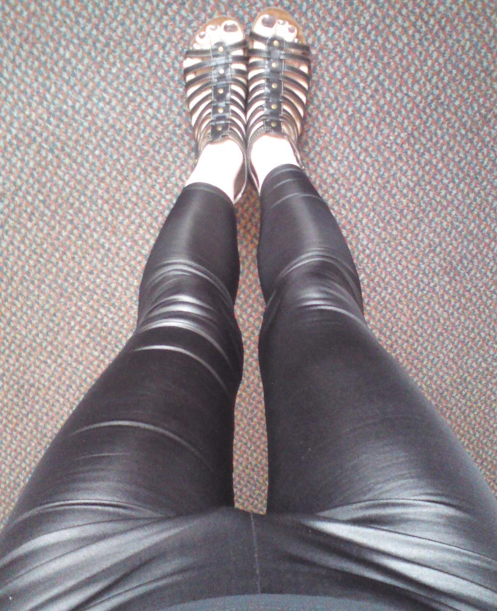 16P Sissy feet n legs