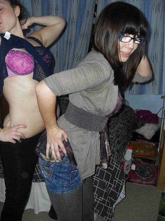 25P Facebook babe with HUGE ass