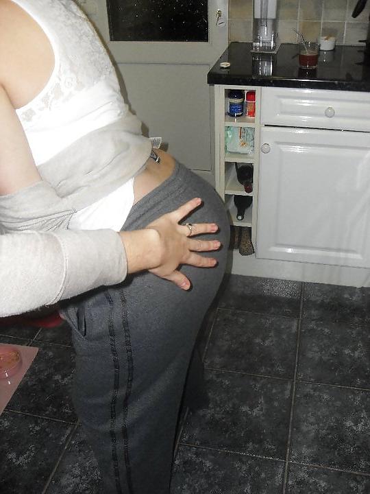 25P Facebook babe with HUGE ass