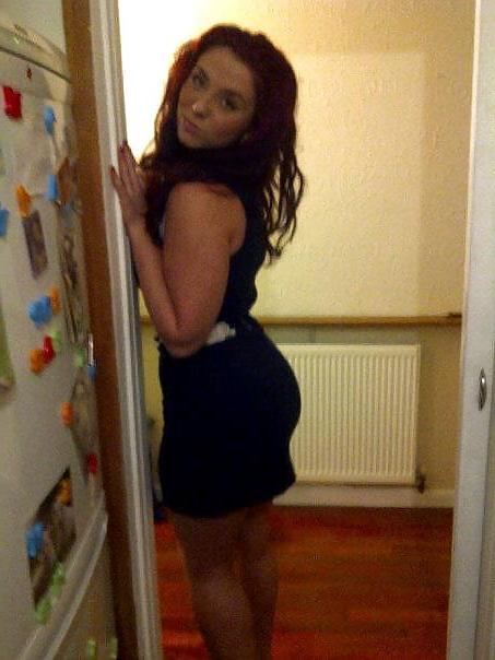 25P Facebook babe with HUGE ass
