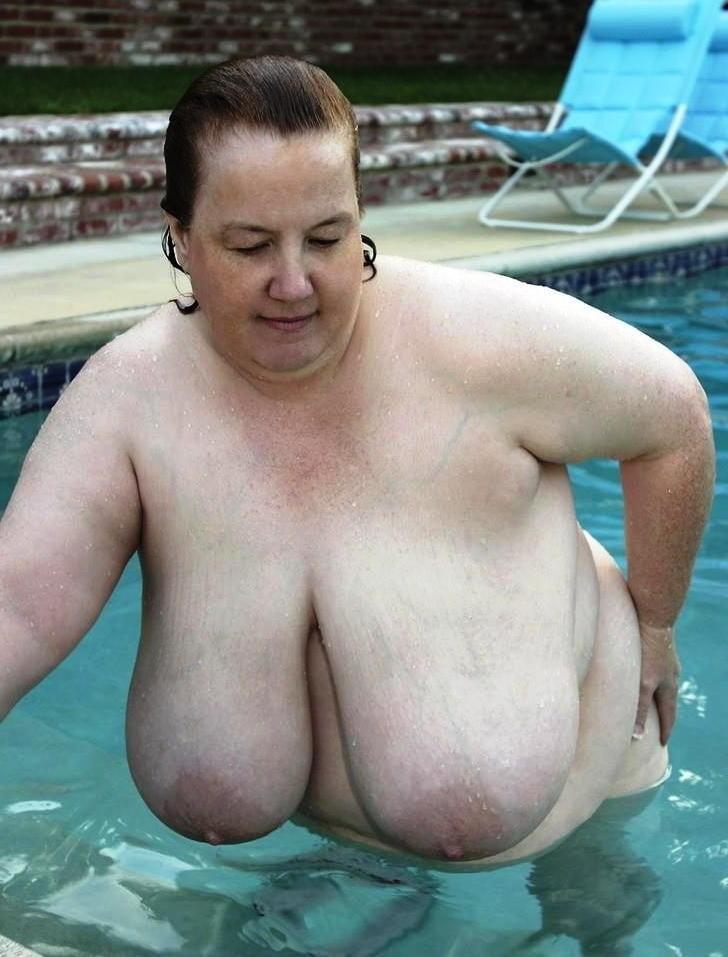 25P Mature huge boobs suckling done right