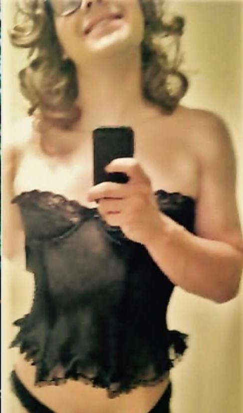 16P Sissy Brittany