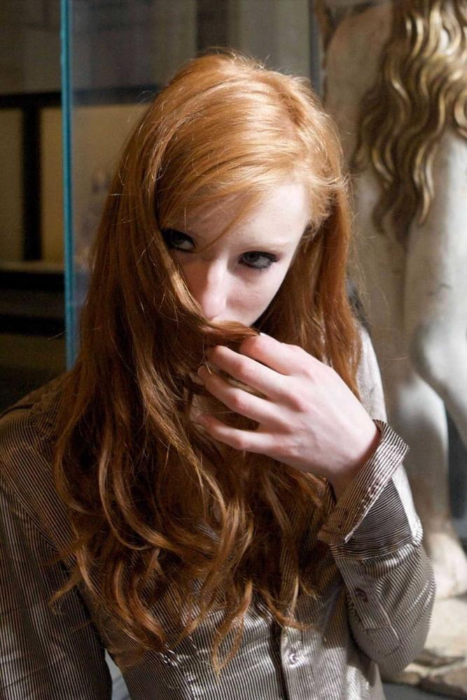 25P Hot slim redhead webslut loves exposing herself
