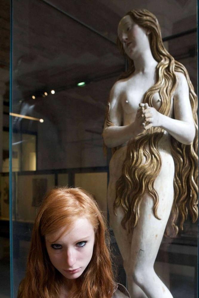 25P Hot slim redhead webslut loves exposing herself
