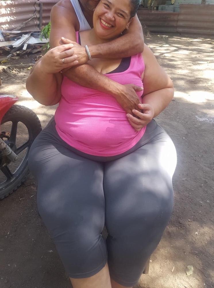 25P Huge Tits Huge Ass3