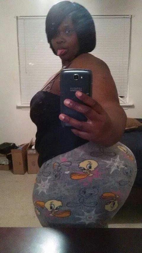 25P Huge Tits Huge Ass3